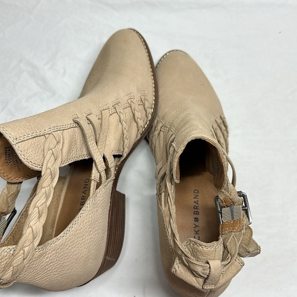 Lucky Brand Forbas Pointed Toe Ankle Shoe, 10 - Picture 7 of 7